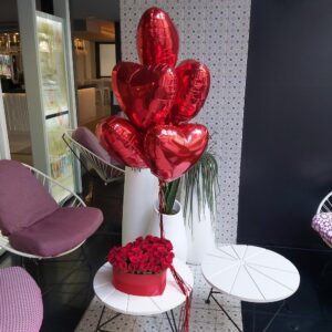 Red heart with 5 balloons